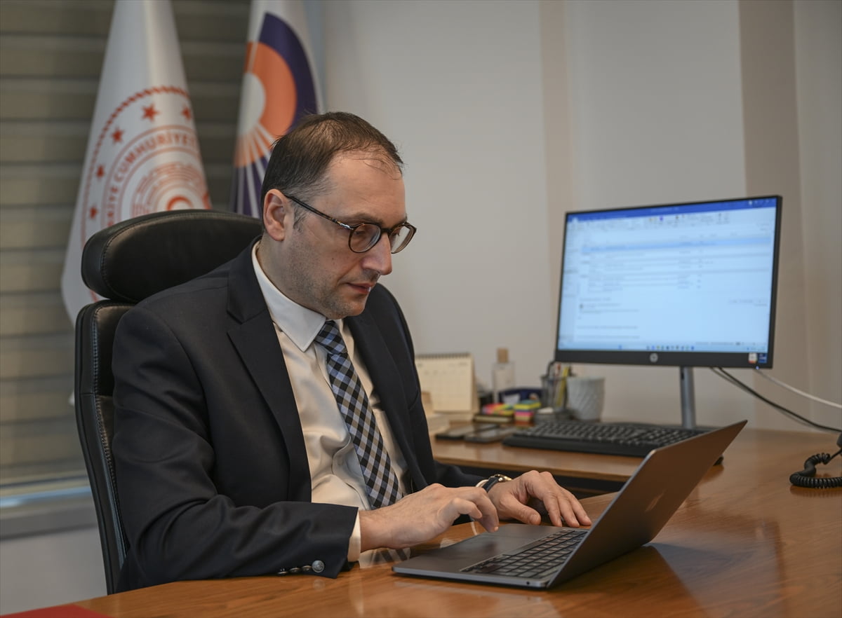 İstanbul Kalkınma Ajansı (İSTKA) Genel Sekreteri Ziya Taşkent, Anadolu Ajansının (AA) gözünden...