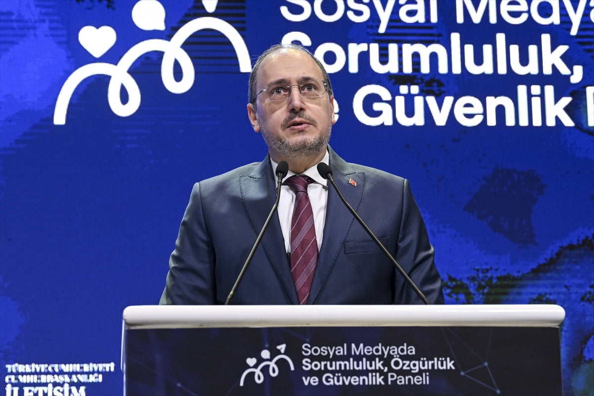 Bilgi Teknolojileri ve İletişim Kurumu (BTK) Başkanı Ömer Abdullah Karagözoğlu, İletişim...