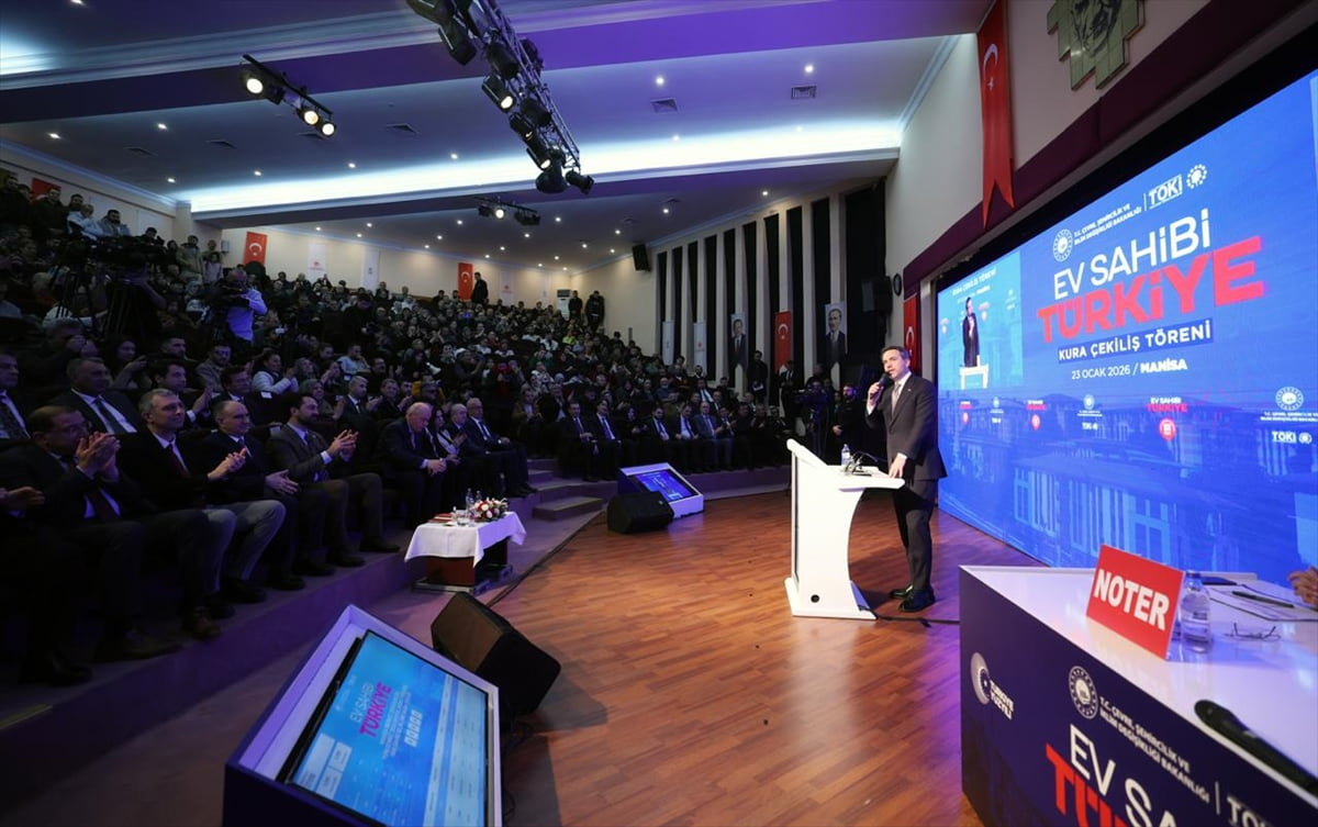 Enerji ve Tabii Kaynaklar Bakanı Alparslan Bayraktar, Manisa Celal Bayar Üniversitesi Süleyman...