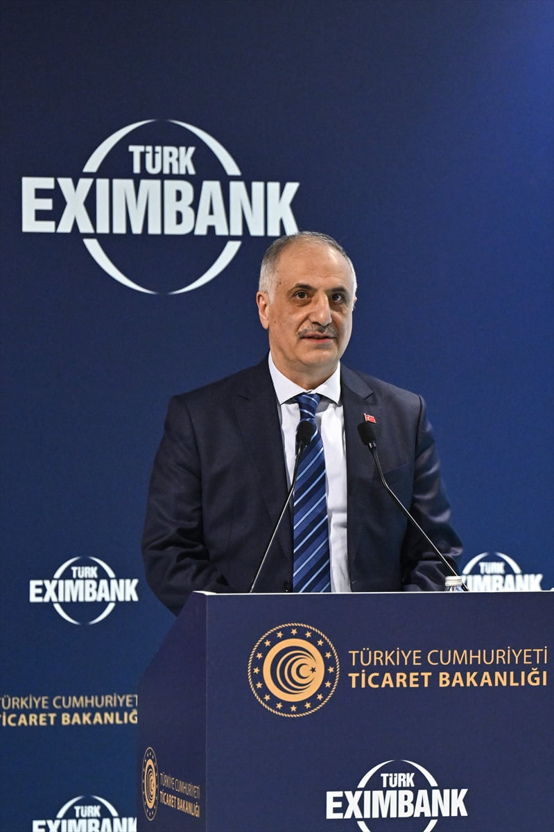 Türk Eximbank Genel Müdürü Ali Güney, Türk Eximbank'ın Alıcı Kredileri Programı Tanıtım...