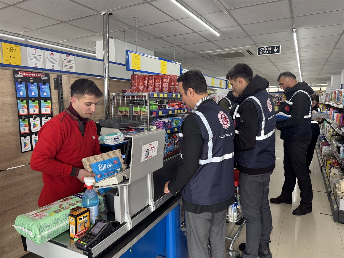 Tunceli'de ramazan ayı öncesi fahiş fiyat artışlarının önüne geçilmesi amacıyla Ticaret İl...