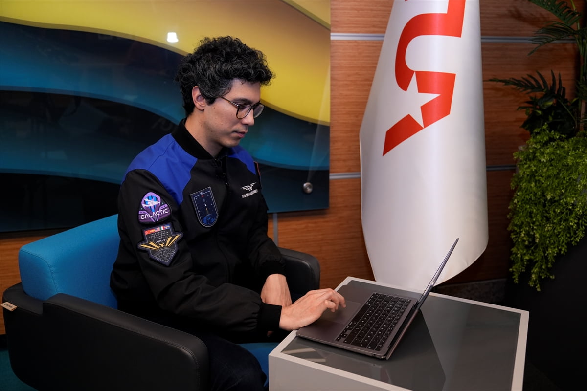 Astronot Tuva Cihangir Atasever, Anadolu Ajansının (AA) gözünden 2025'e damga vuran olaylara ait...