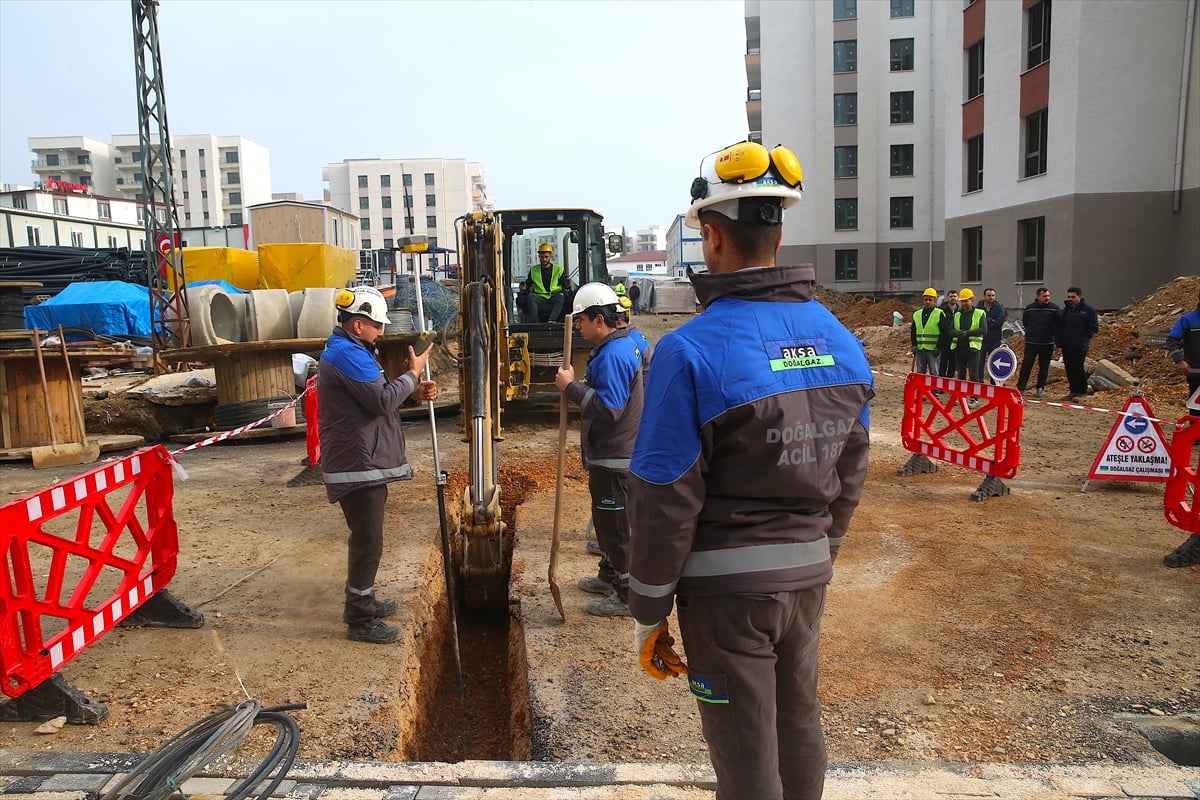 Hatay'da 6 Şubat 2023'teki depremlerin ardından yapılan 1000 kilometrelik yeni dağıtım şebekesi...