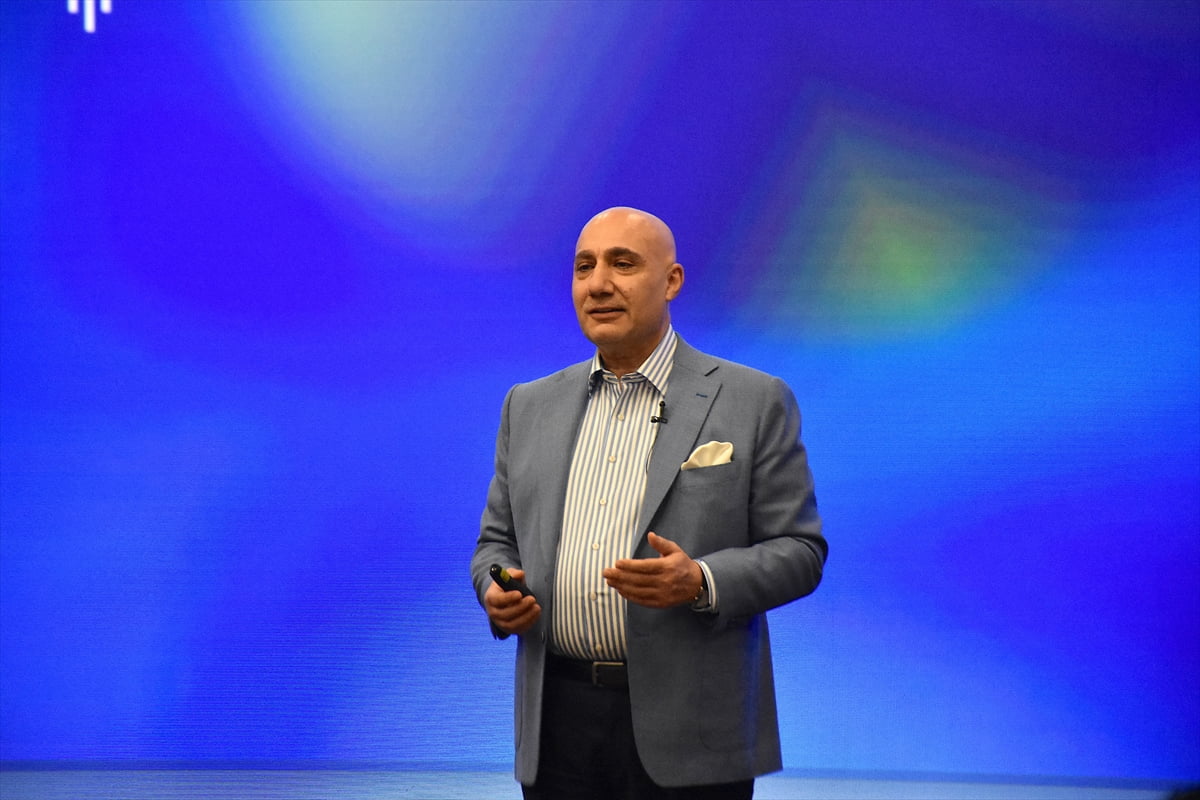 Halkbank Genel Müdürü ve Yönetim Kurulu Üyesi Osman Arslan, Antalya'da konut finansmanındaki son...