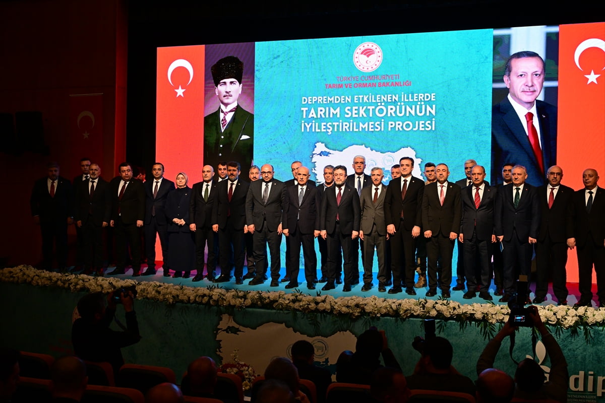 Tarım ve Orman Bakanı İbrahim Yumaklı, çeşitli temaslarda bulunmak üzere geldiği Kahramanmaraş'ta...