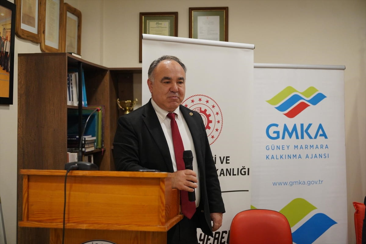 Balıkesir'in Ayvalık ilçesinde, zeytinyağı sektöründe kaliteyi koruyacak ve ticareti...