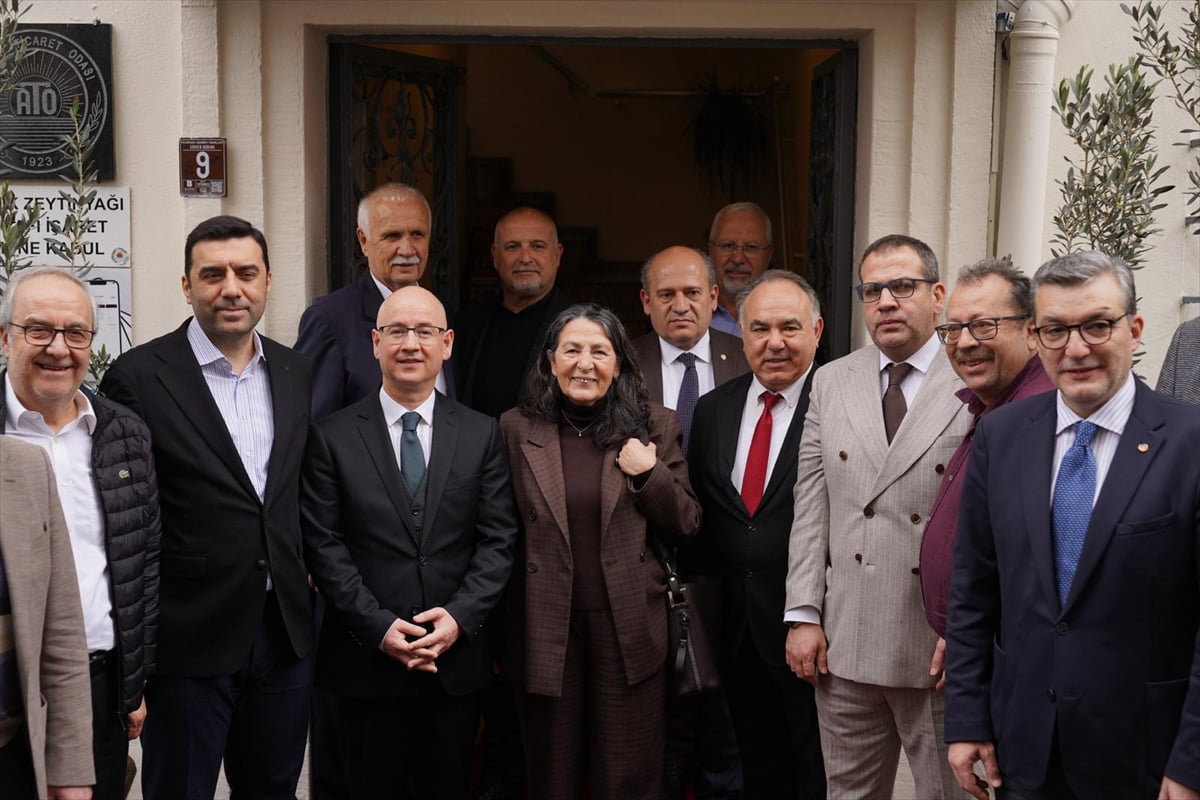 Balıkesir'in Ayvalık ilçesinde, zeytinyağı sektöründe kaliteyi koruyacak ve ticareti...