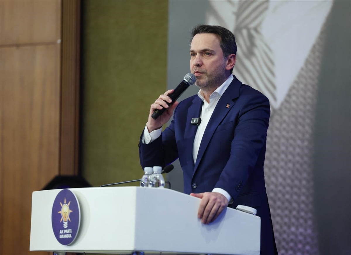 Enerji ve Tabii Kaynaklar Bakanı Alparslan Bayraktar, Ankara Kızılcahamam’da düzenlenen AK Parti...