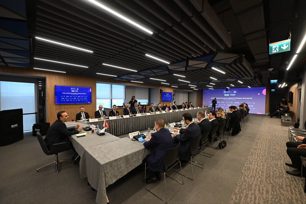 Sanayi ve Teknoloji Bakanı Mehmet Fatih Kacır, Dış Ekonomik İlişkiler Kurulu (DEİK) Dijital...