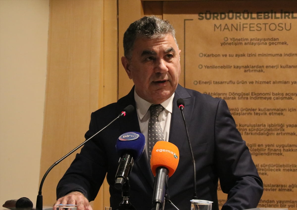 Ege Hazır Giyim ve Konfeksiyon İhracatçıları Birliği, ihracatta 2 milyon doları aşan 67 firmayı...