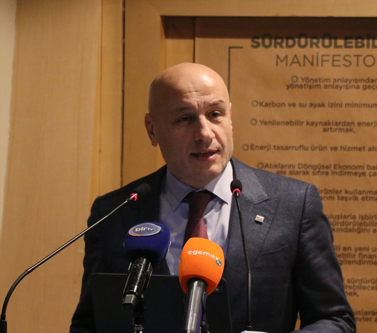 Ege Hazır Giyim ve Konfeksiyon İhracatçıları Birliği, ihracatta 2 milyon doları aşan 67 firmayı...