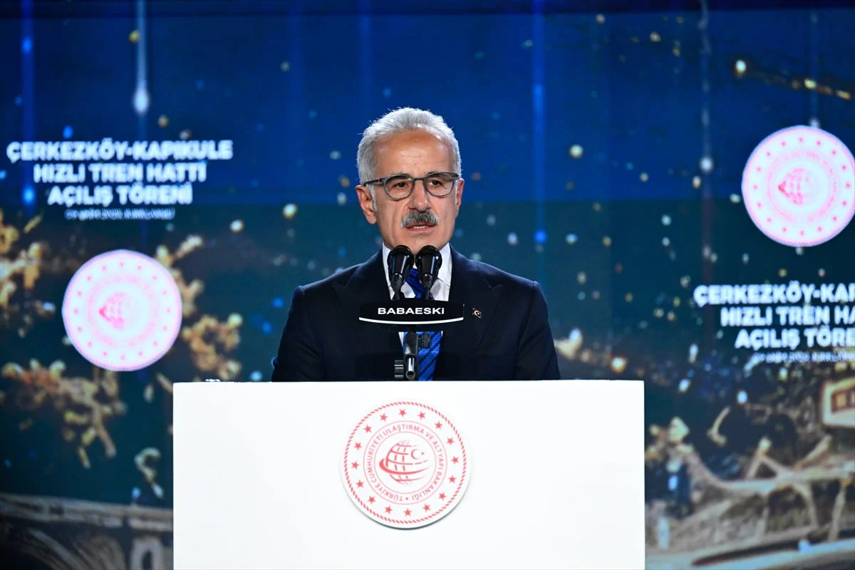 Ulaştırma Bakanı Abdülkadir Uraloğlu, Kırklareli’de düzenlenen Çerkezköy-Kapıkule Hızlı Tren Hattı...