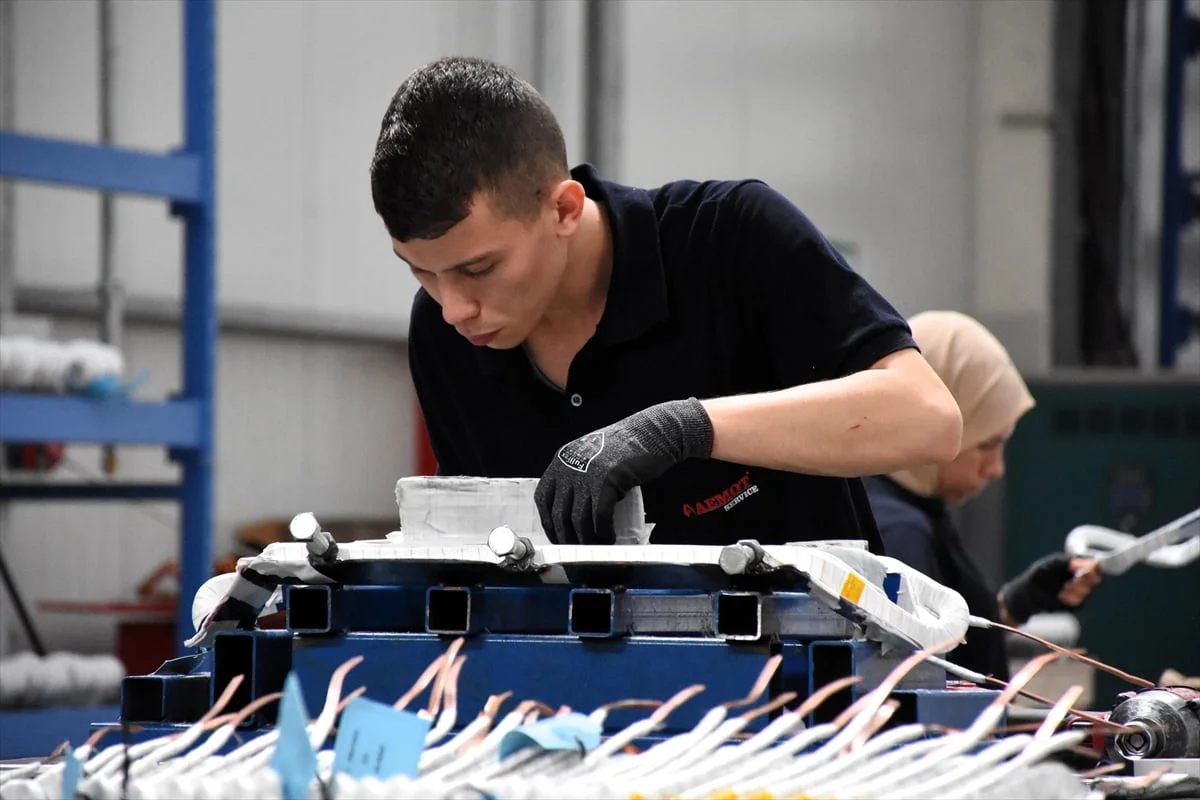  Aksaray'da faaliyet gösteren AEMOT Elektrik Motors, geliştirdiği mıknatıslı elektrik motorlarını...