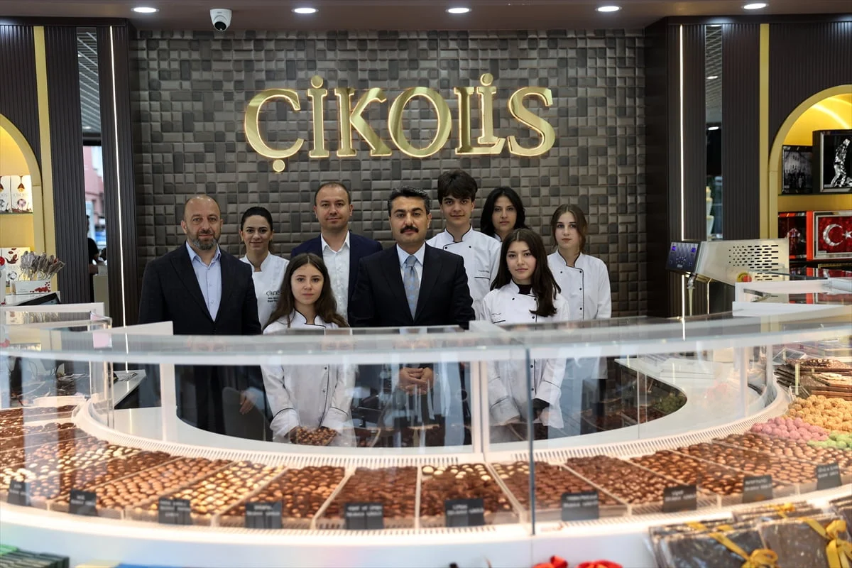 Sivas Sultan Şehir Mesleki ve Teknik Anadolu Lisesi bünyesinde kurulan çikolata üretim atölyesinde...