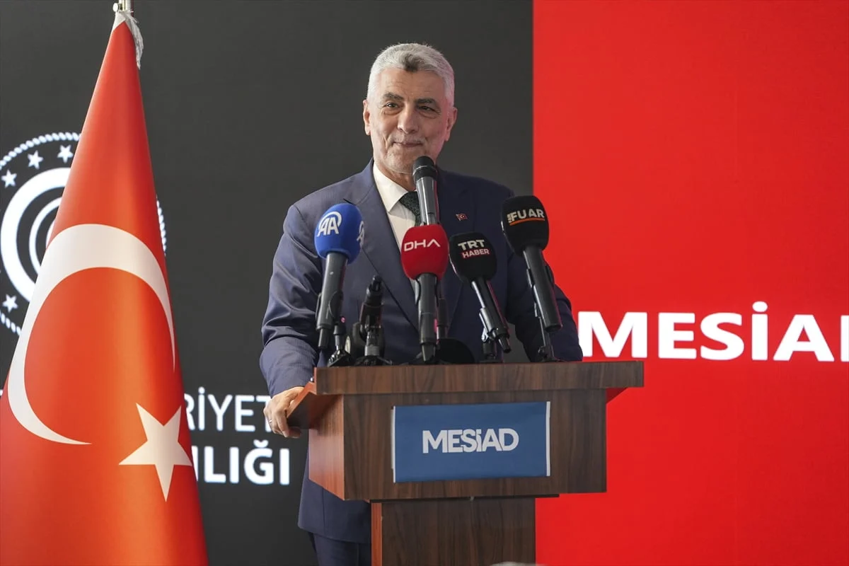 Ticaret Bakanı Ömer Bolat, Merter Sanayici ve İşadamları Derneği (MESİAD) tarafından Güngören'de...
