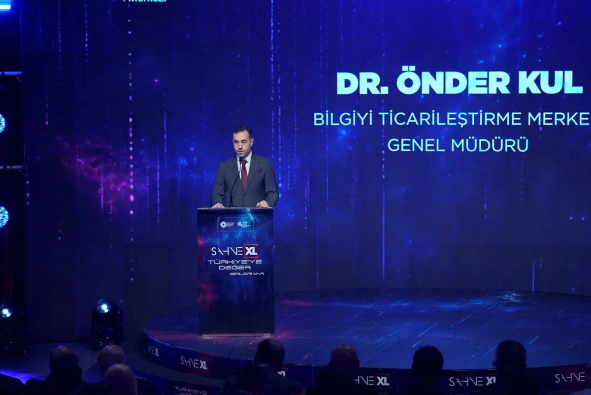Bilgiyi Ticarileştirme Merkezinin (BTM) girişimcilik ekosistemini bir araya getiren Sahne XL...