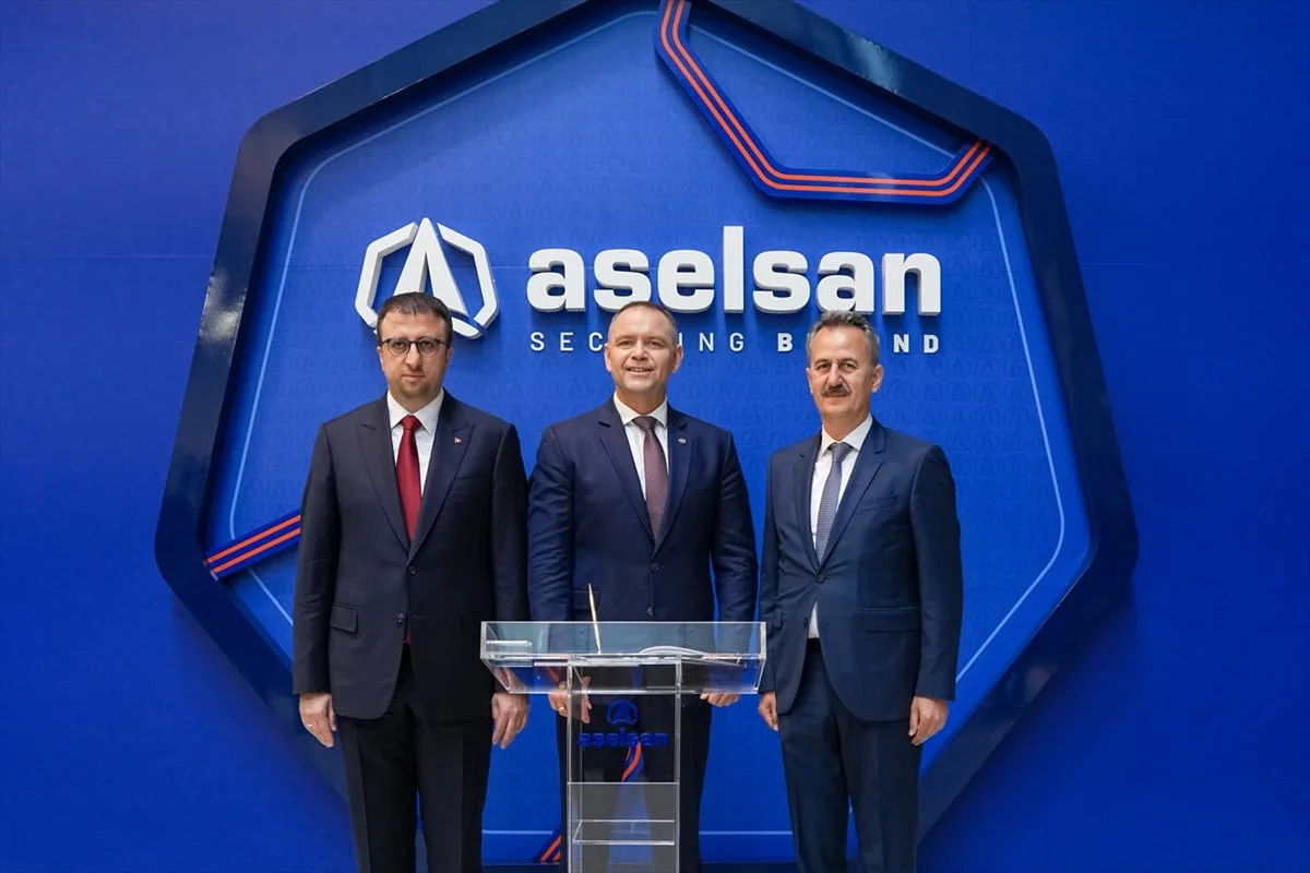 Türkiye'ye resmi ziyarette bulunan Polonya Cumhurbaşkanı Nawrocki ve beraberindeki heyet, ASELSAN...