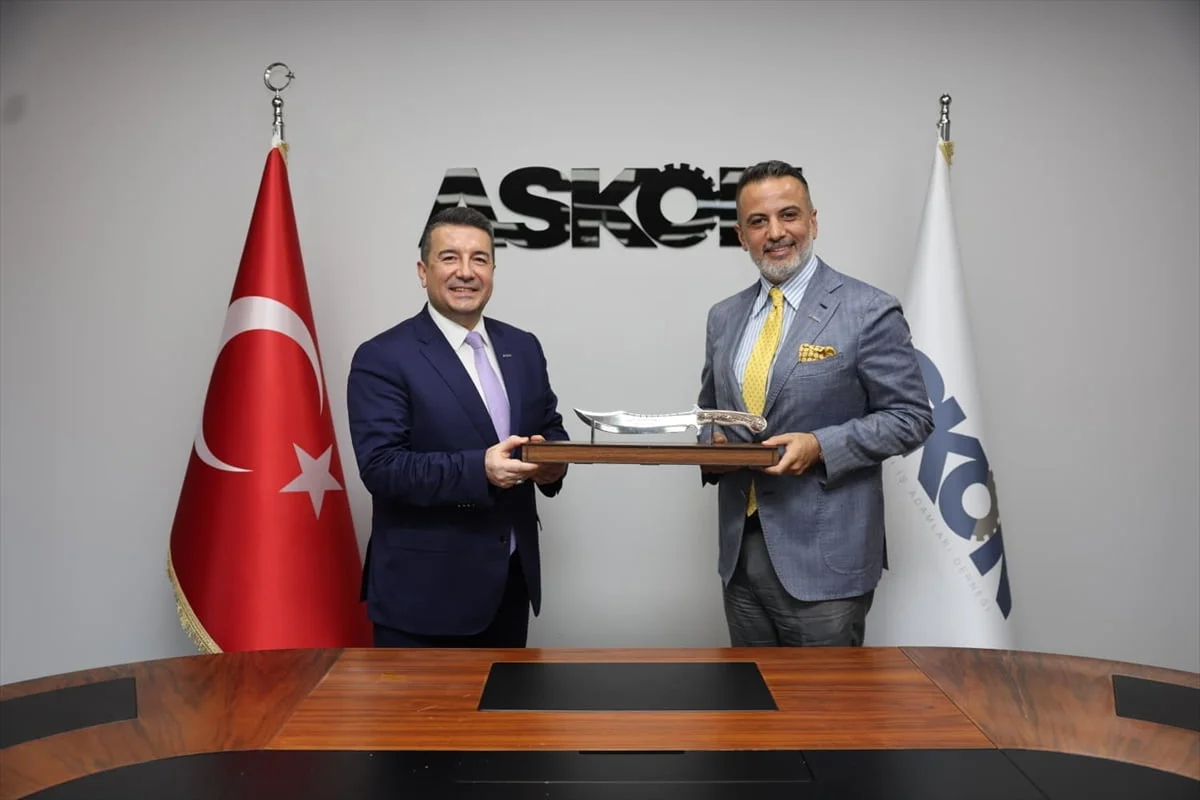 Anadolu Aslanları İş İnsanları Derneği (ASKON) Antalya Şubesi heyetinin İstanbul'da...